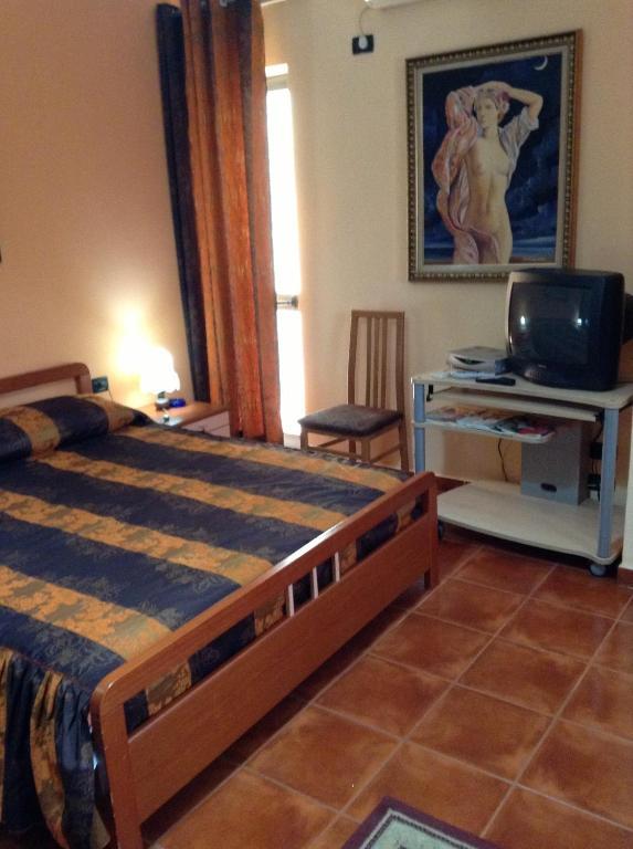 Art Hotel Nirvana Tiranë Phòng bức ảnh