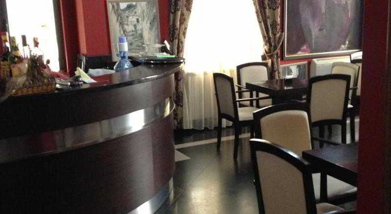 Art Hotel Nirvana Tiranë Nhà hàng bức ảnh